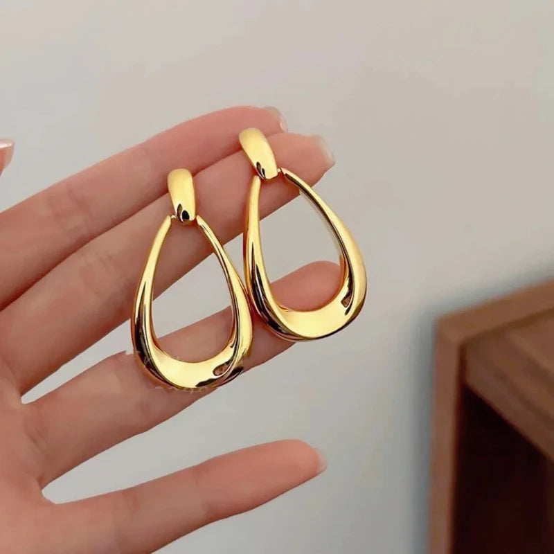 Retro Hollowed Teardrop Dangle Earrings – A Sweet Little Dangle We Couldn't Resist