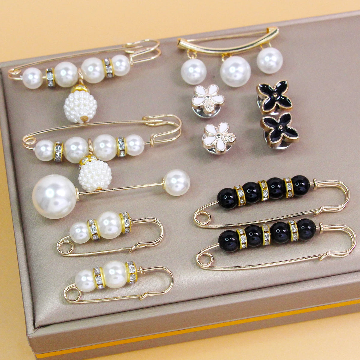 Pearl Waist-Cinching Pins, 12 Pack – No-Sew Clothing Clips